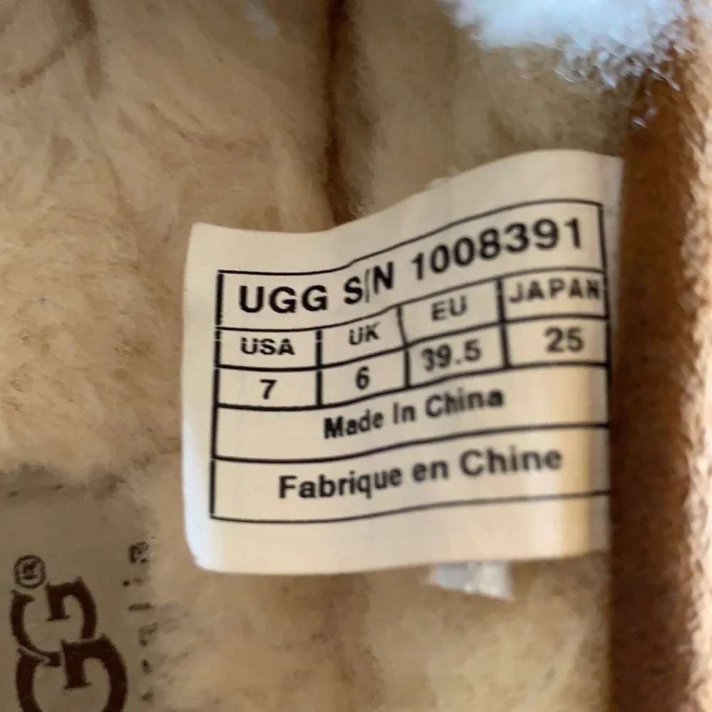 🌟Host Pick🌟Men’s UGG Leather Slippers